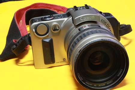 Canon Eos IXE