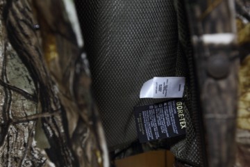 MT050R GORE-TEXR Quiet Pack Jacket (Realtree AP) 